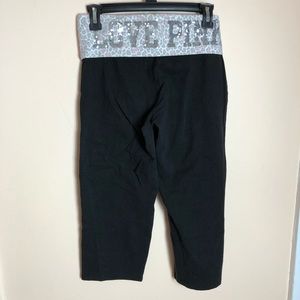 PINK by Victoria’s Secret Cropped Yoga Pants